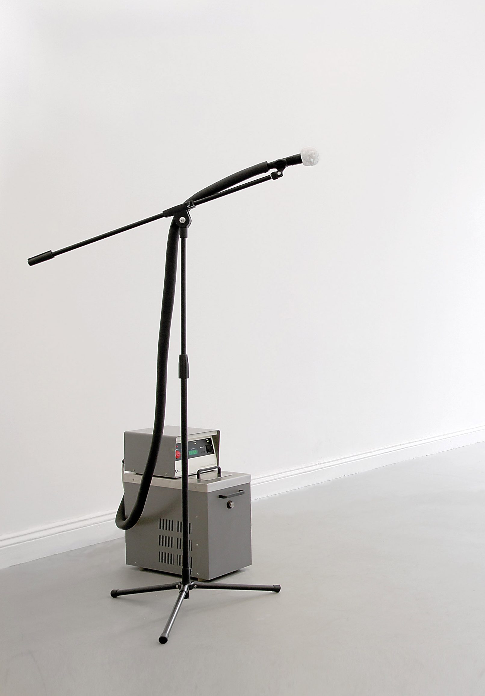 TONSPUR_display #19 • Thomas Feuerstein • ACT
